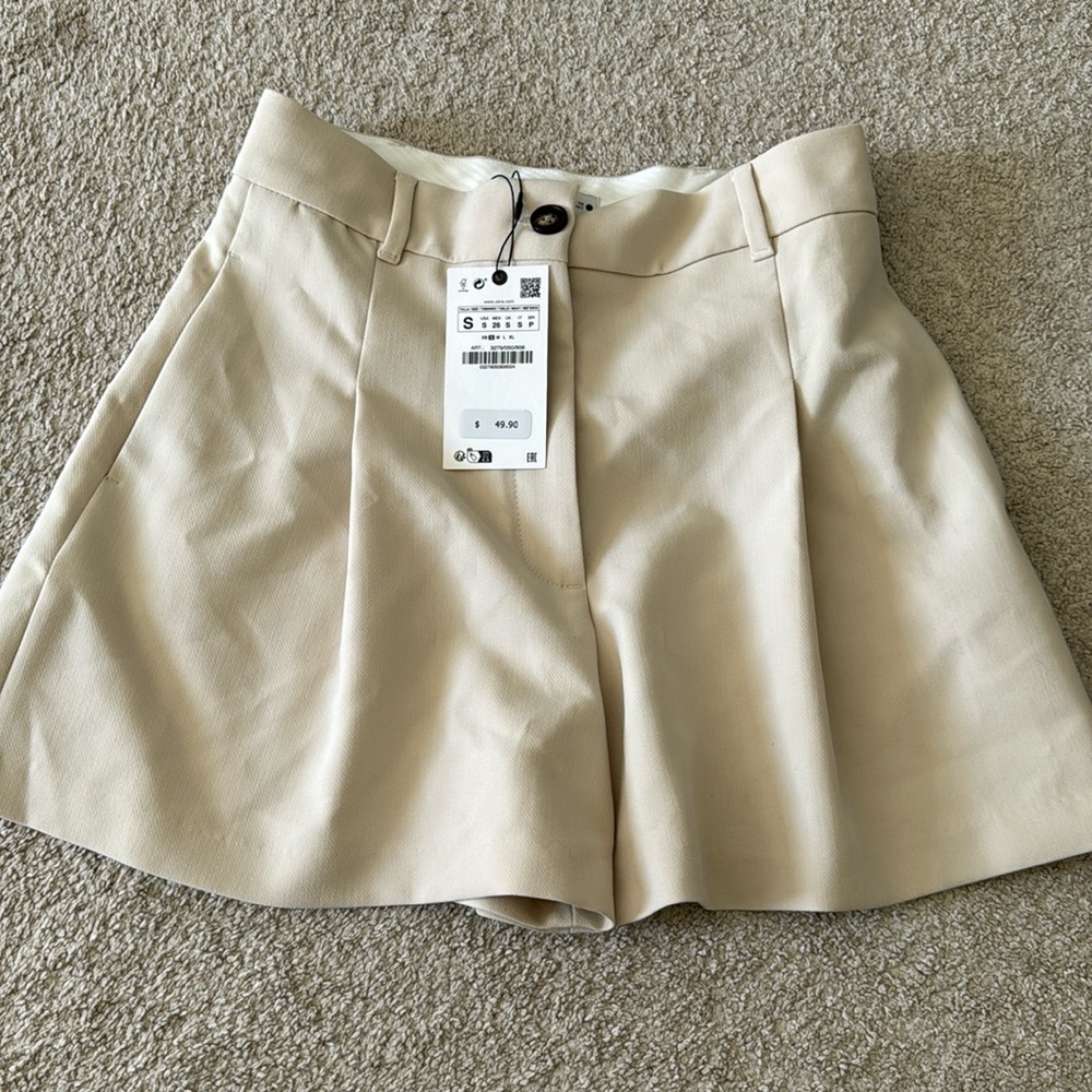 Zara high rise pleated short